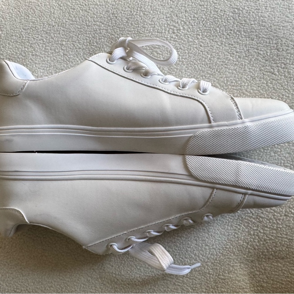 Tommy Hilfinger Classic Tennis Shoe - Picture 2 of 5
